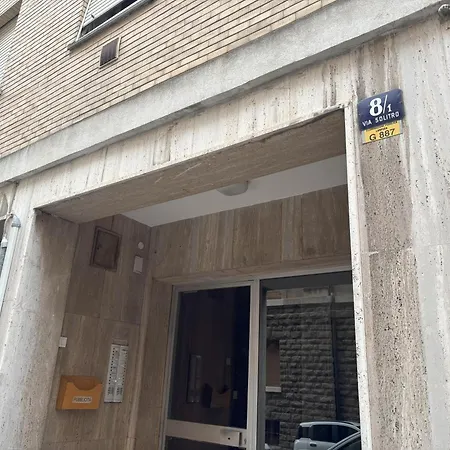Art Apartment *