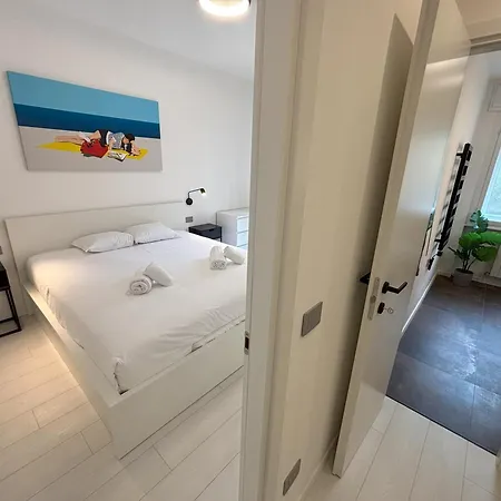 Apartment Art - Reception *